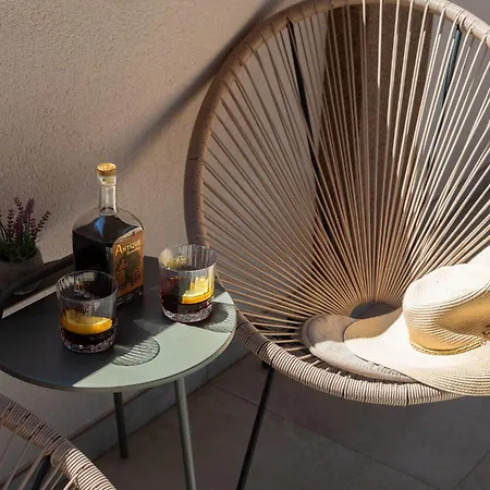 Comfortable Penthouse - Sita Apartment *