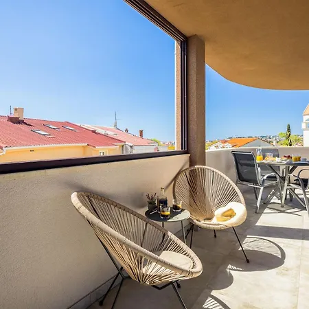 Comfortable Penthouse - Sita Apartment *
